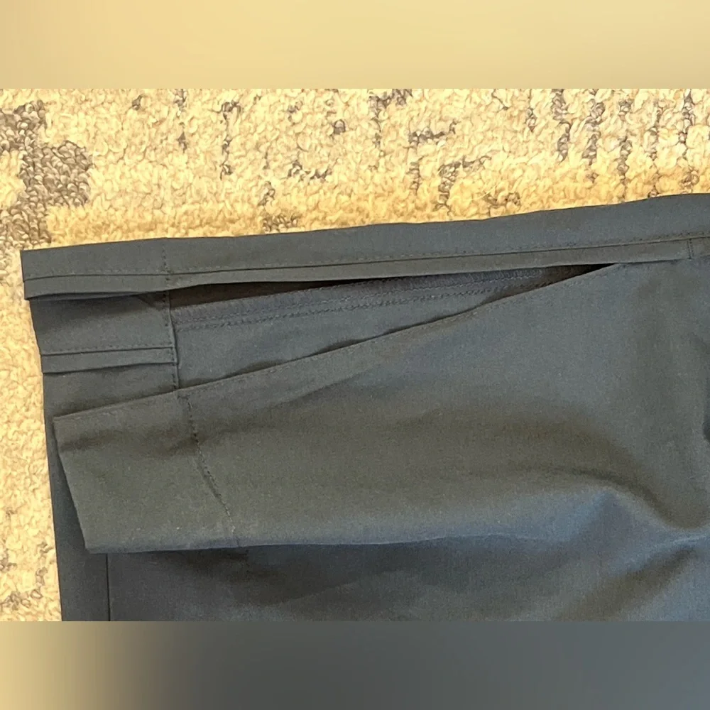 Old Navy Women's navy blueTrack Pants. L - Picture 7 of 8